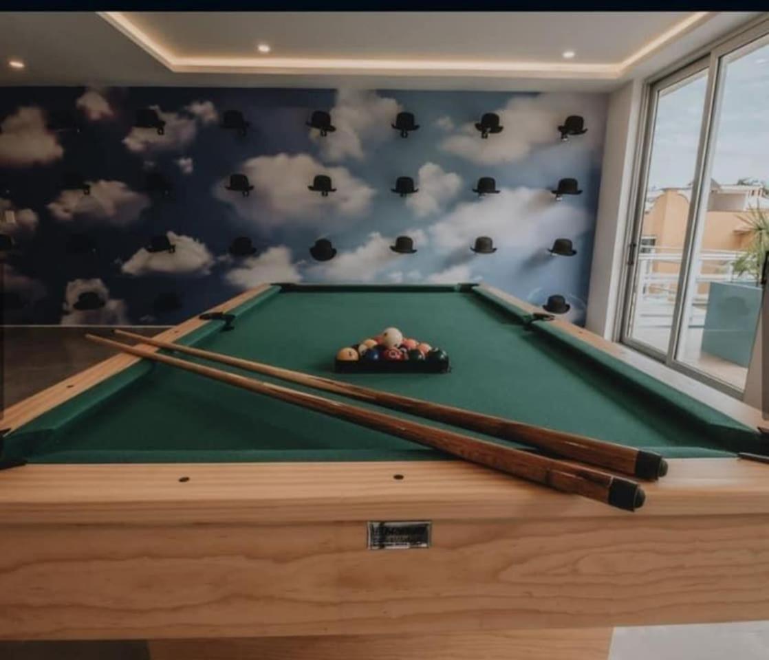 Swim-up 1-bedroom *